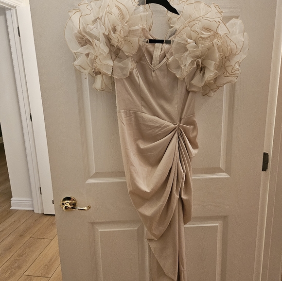 Dress - Picture 9 of 12